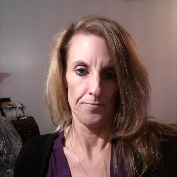 Meet your Posher, Joanne - Picture 1 of 1